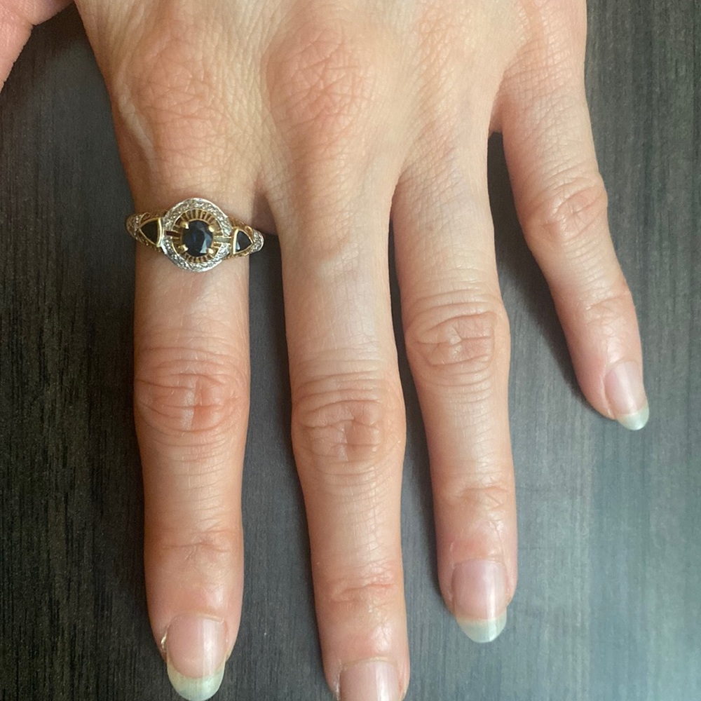 14k gold sapphire mini diamond ring size 6.5